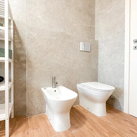 Skyline - View On Ghirlandina Appartement Modène