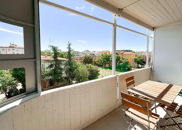 Διαμέρισμα Skyline - View On Ghirlandina